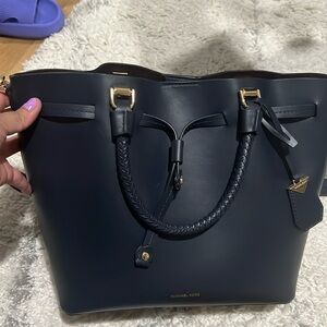 Small navy tote MK